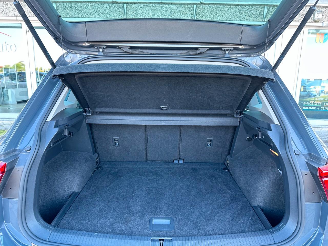 VW Tiguan 2.0TDI 150CV 4MOTION DSG NAVI! FULL LED!