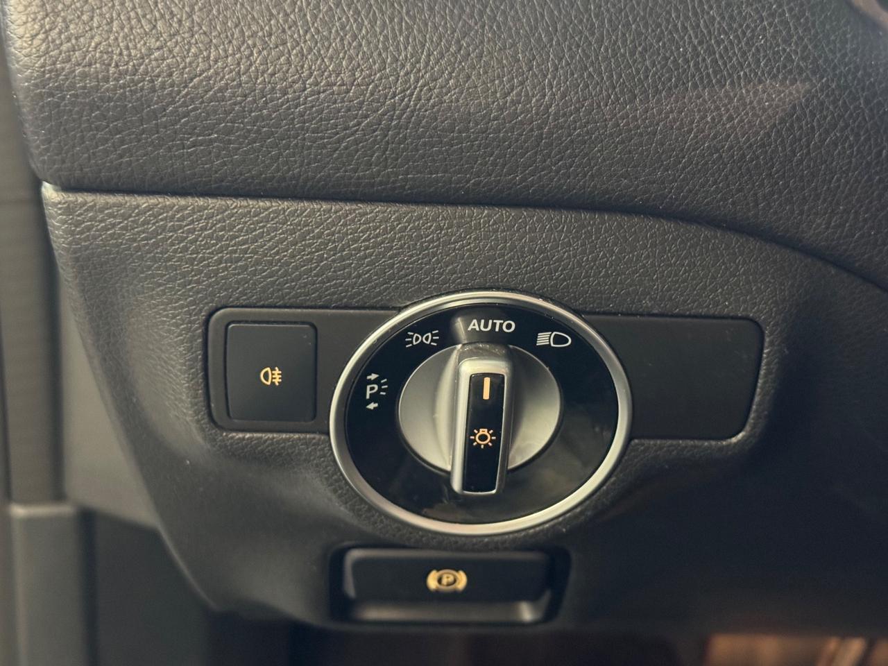Mercedes-benz CLA 200 CDI S.W. Automatic Premium Tetto apribile