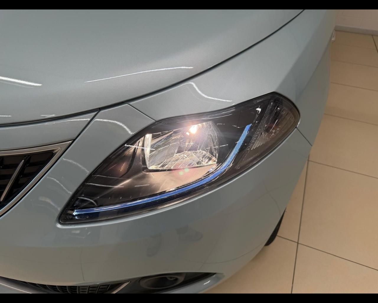 LANCIA Ypsilon 3ª serie - Ypsilon 1.0 FireFly 5 porte S&S Hybrid Silver