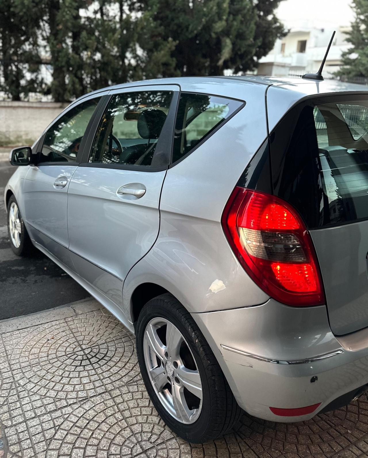 Mercedes-benz A 150 BlueEFFICIENCY Avantgarde