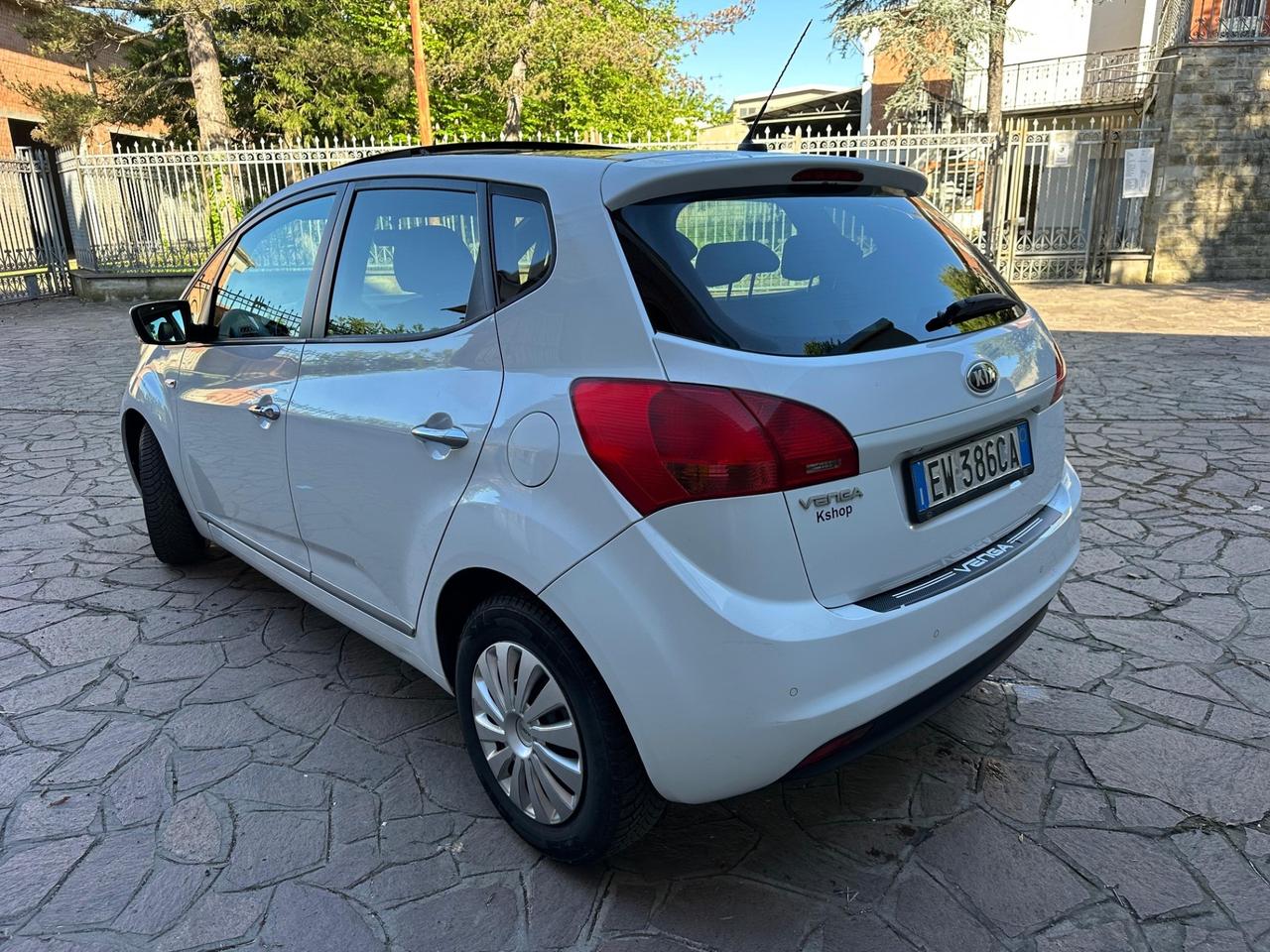 Kia Venga 1.4 CVVT Cool. 79000 KM