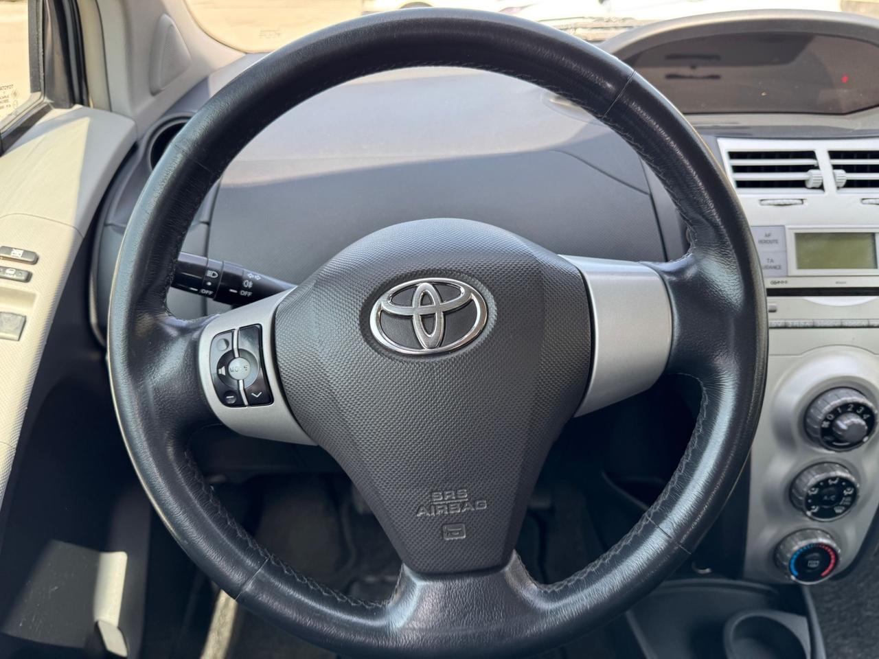 TOYOTA Yaris 1.0 5p SOL