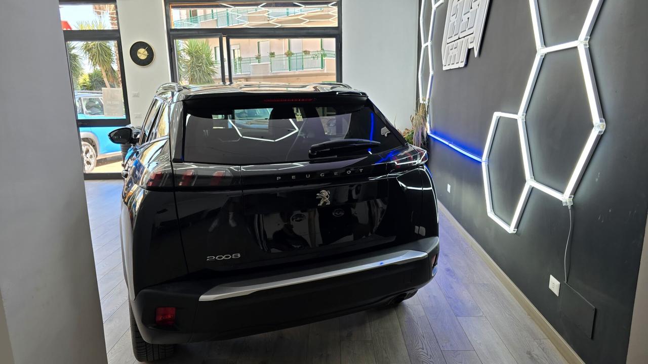 Peugeot 2008 PureTech 100 S&S Allure