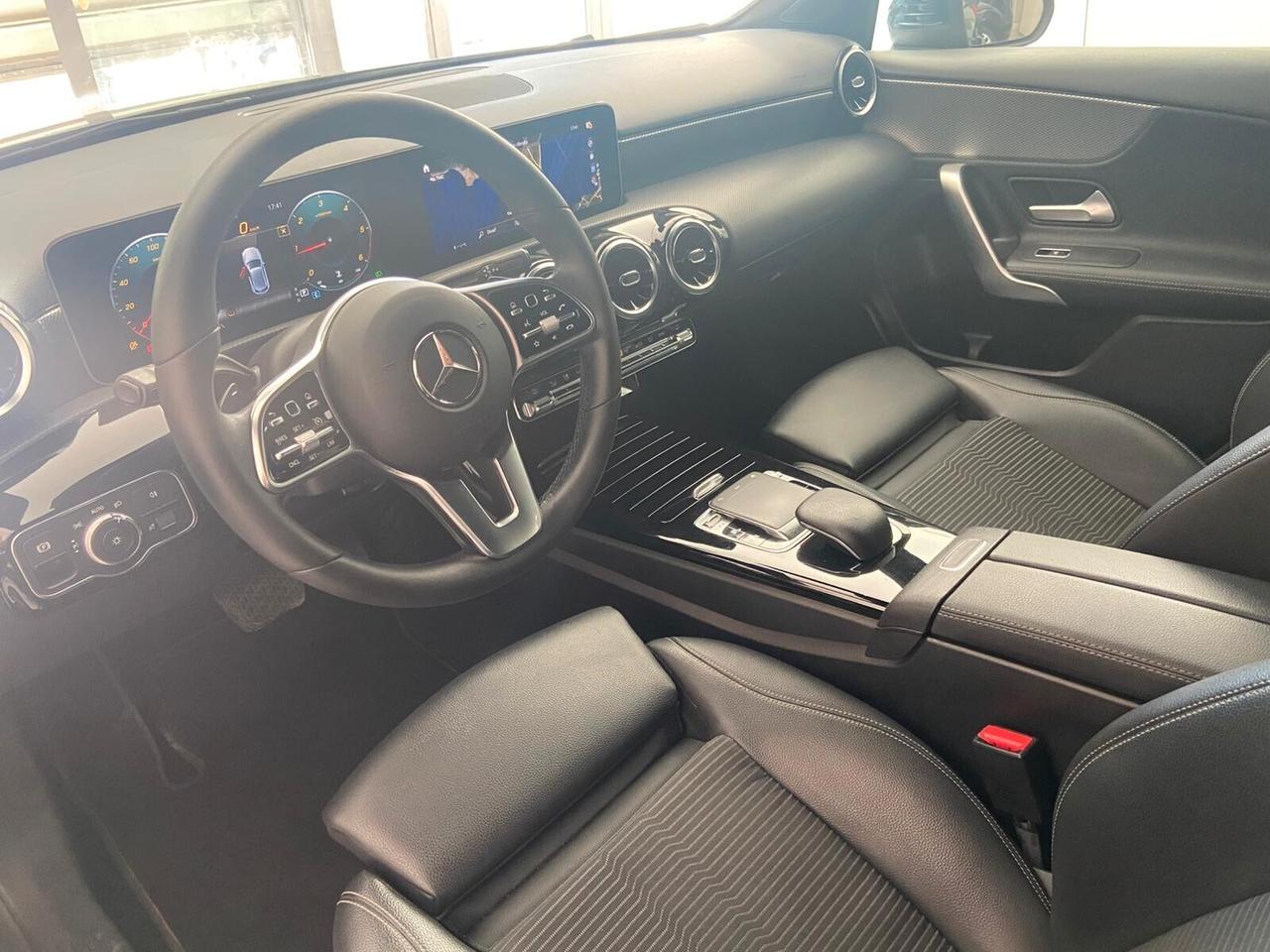 MERCEDES-BENZ A 180D AUTOMATIC SPORT