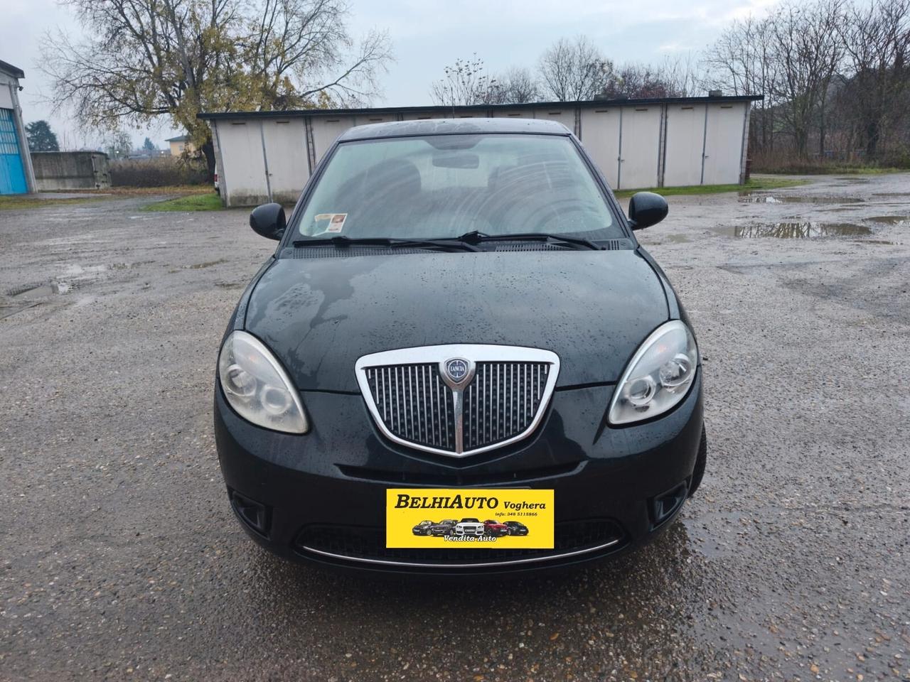 Lancia Ypsilon 2011---1.2 Benzina Neopatentati