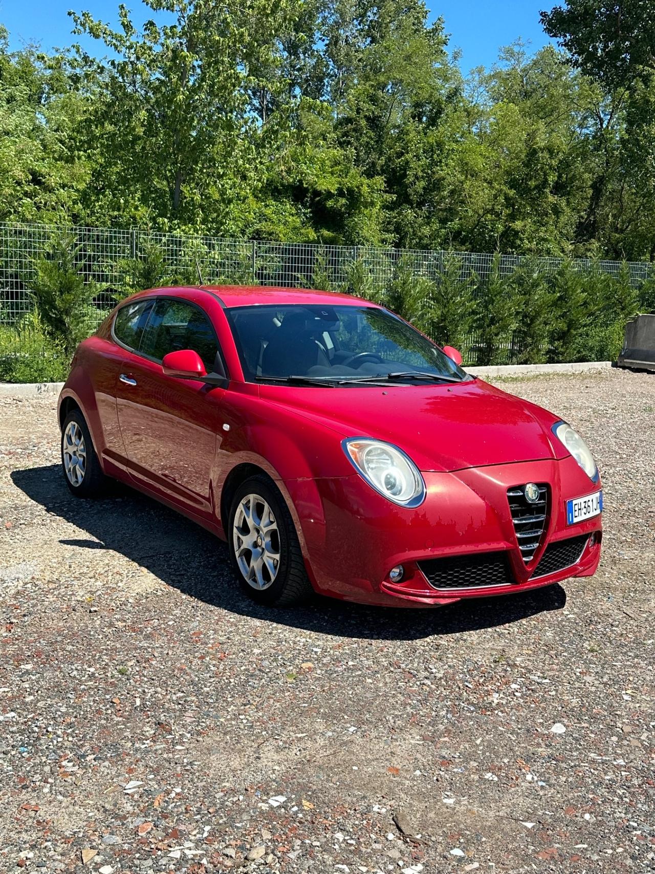 Alfa Romeo MiTo 1.6 JTDm-2 S&S Distinctive Sport Pack