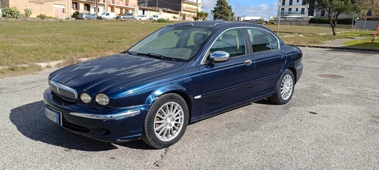 Jaguar X-Type 2.2D cat Executive