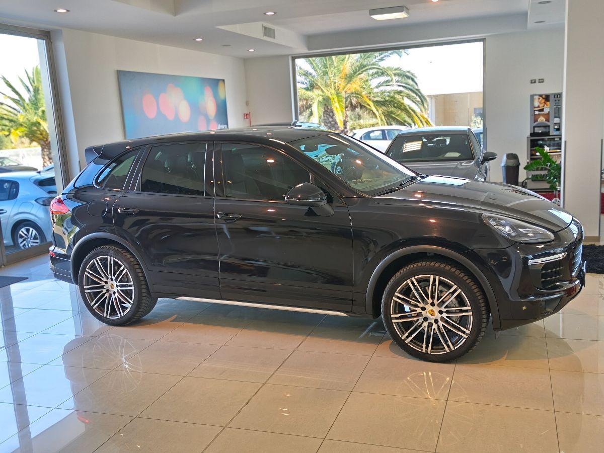 PORSCHE Cayenne 3.0 Diesel Platinum Edition Cerchi 21