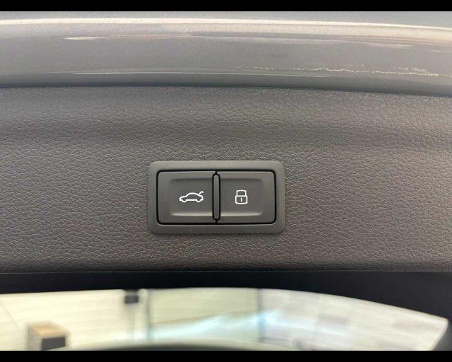AUDI Q3 35 TDI S tronic Business Advanced