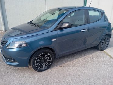 Lancia Ypsilon 1.0 Fire hibrida BENZINA