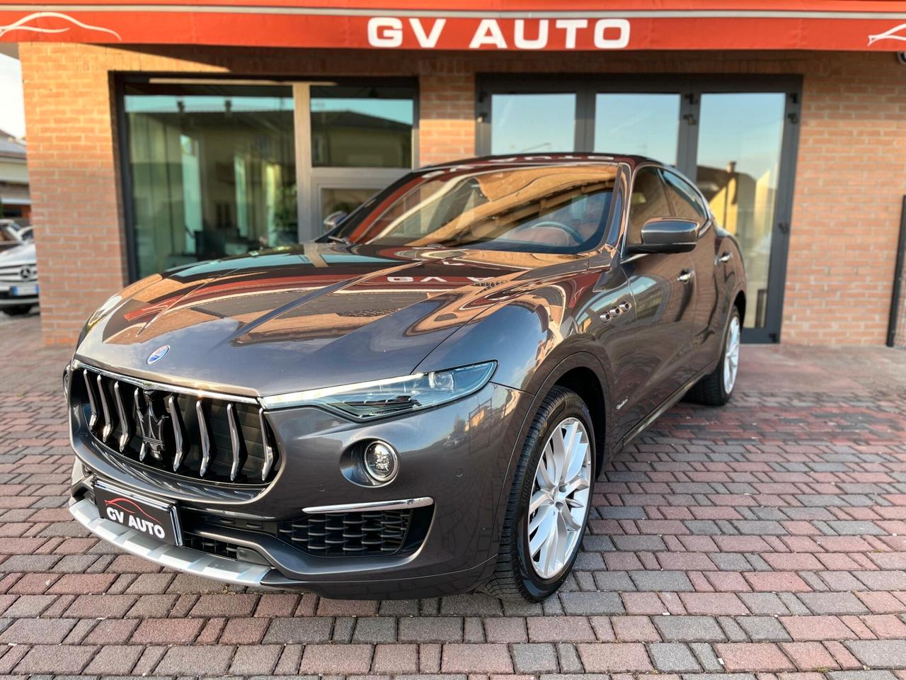 MASERATI LEVANTE 250cv AWD GRANLUSSO