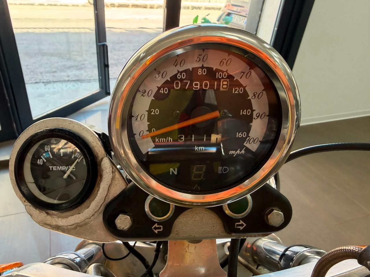 Suzuki Intruder 800
