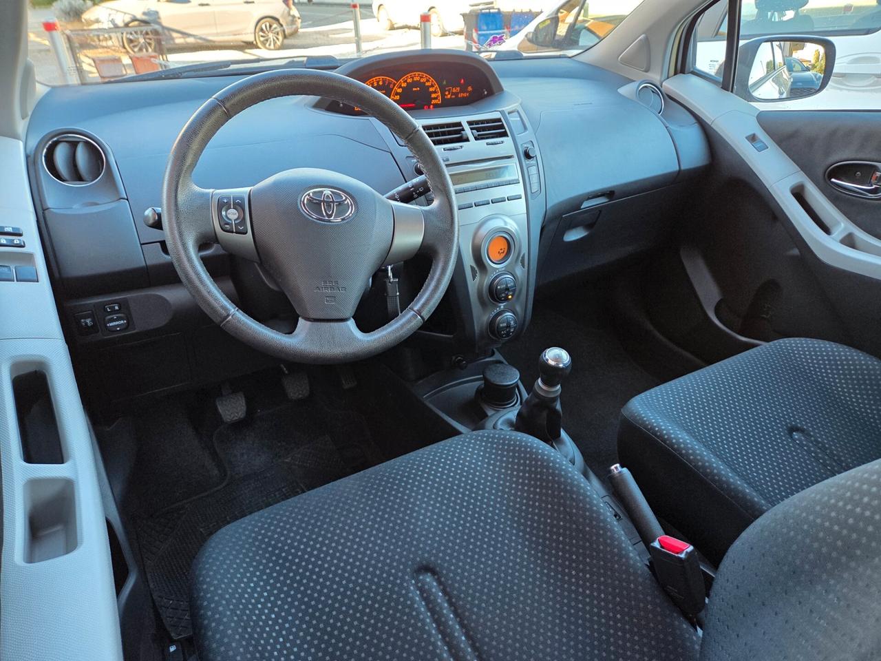 Toyota Yaris - 2010