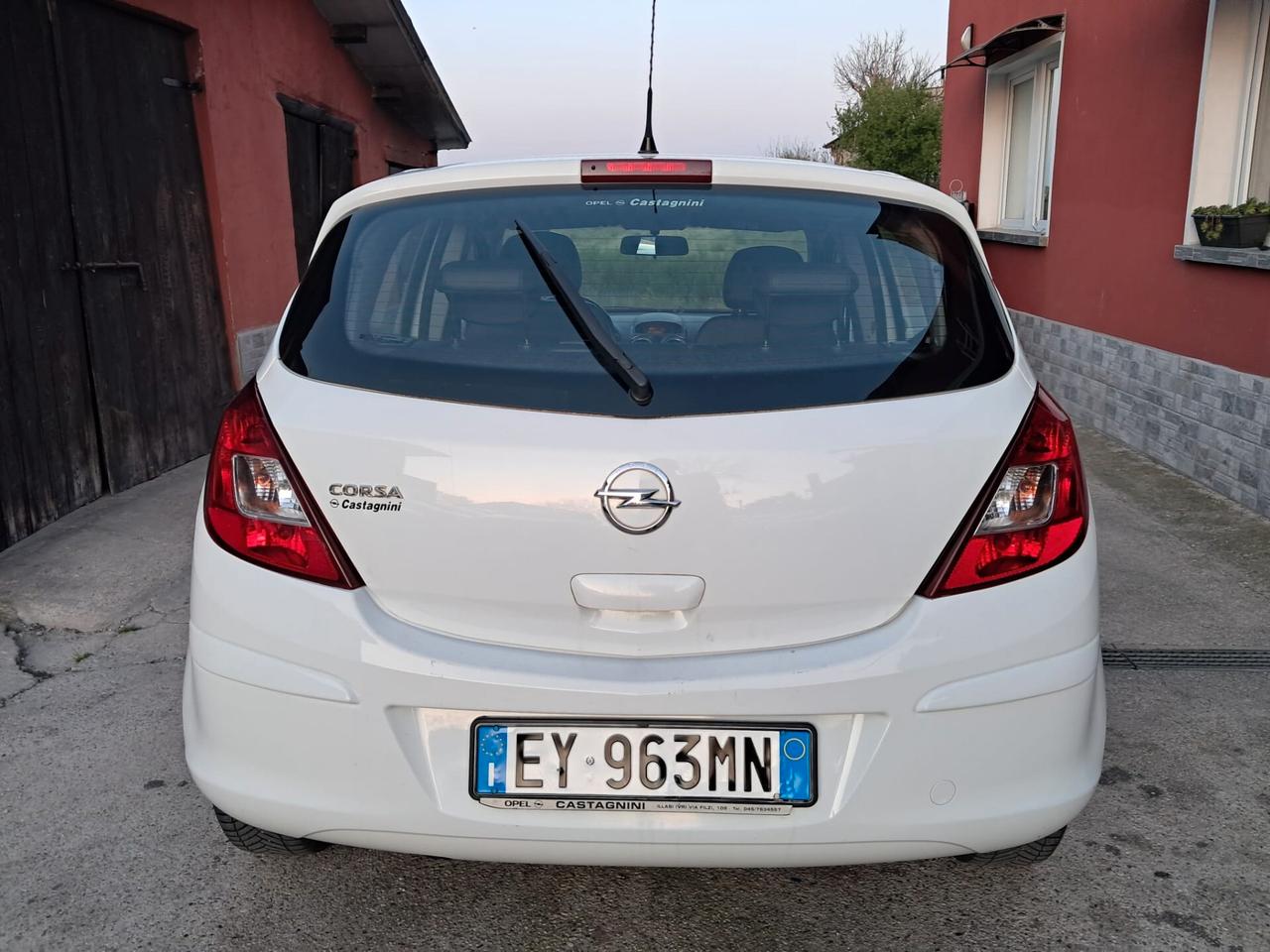 Opel Corsa 1.2 85CV 5 porte GPL-TECH Edition