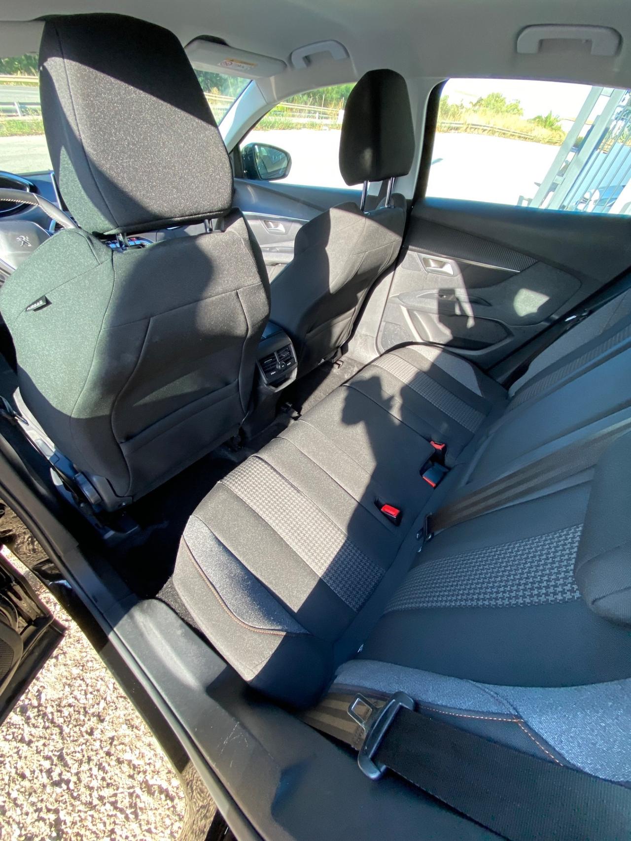 Peugeot 3008 BlueHDi 130 S&S Allure