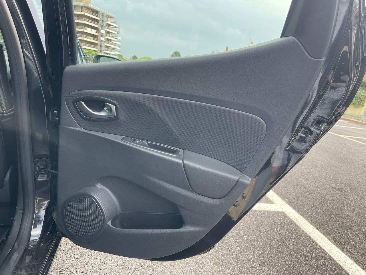 Renault Clio Moschino Zen 0.9 TCe 90 LPG #12174