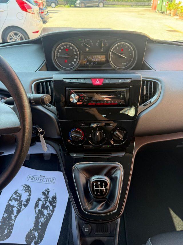 LANCIA Ypsilon 1.2 69 CV 5 porte PREZZO REALE