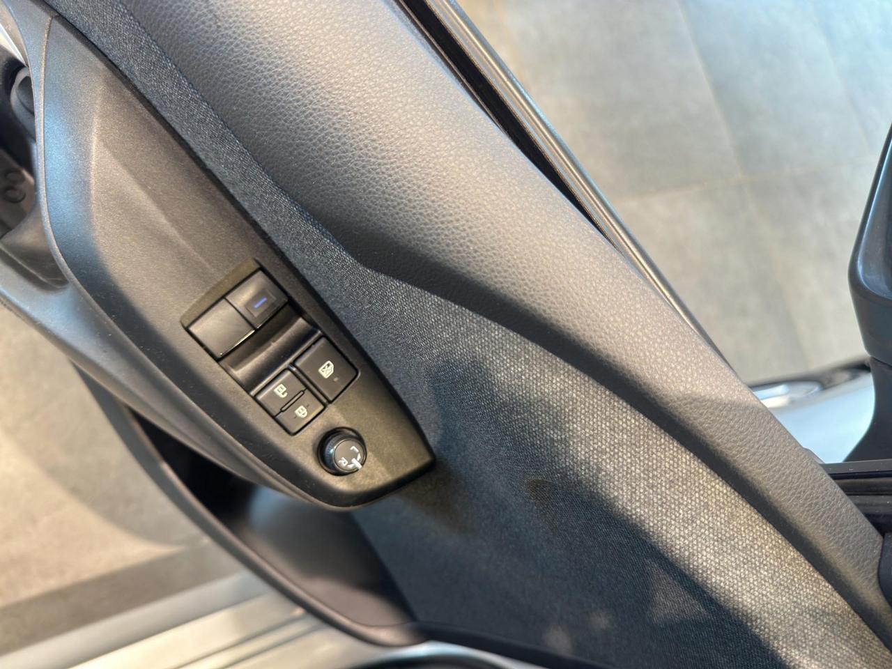 Toyota Yaris 1.5h Business
