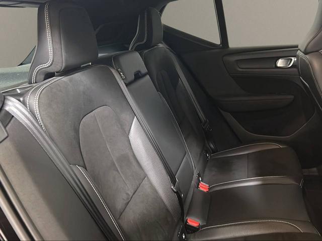 VOLVO XC40 D3 R-design