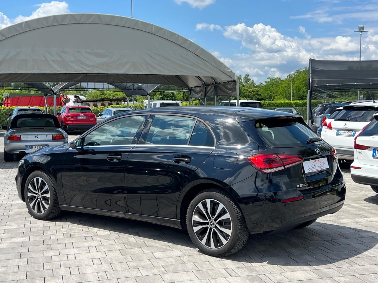 Mercedes-Benz A 250 e hybrid EQ Business