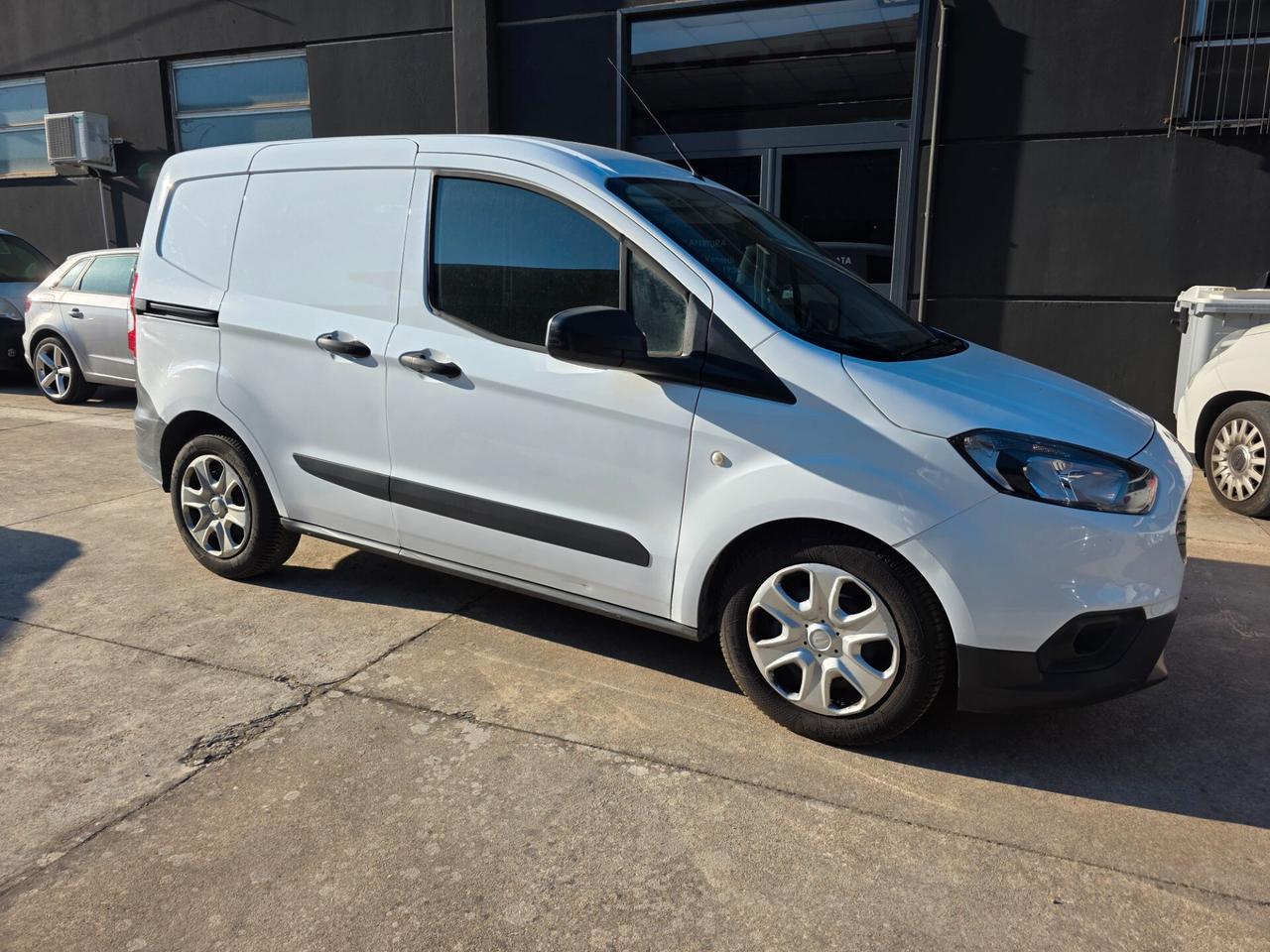 Ford Transit Courier 1.5 TDCi 100CV Van Trend