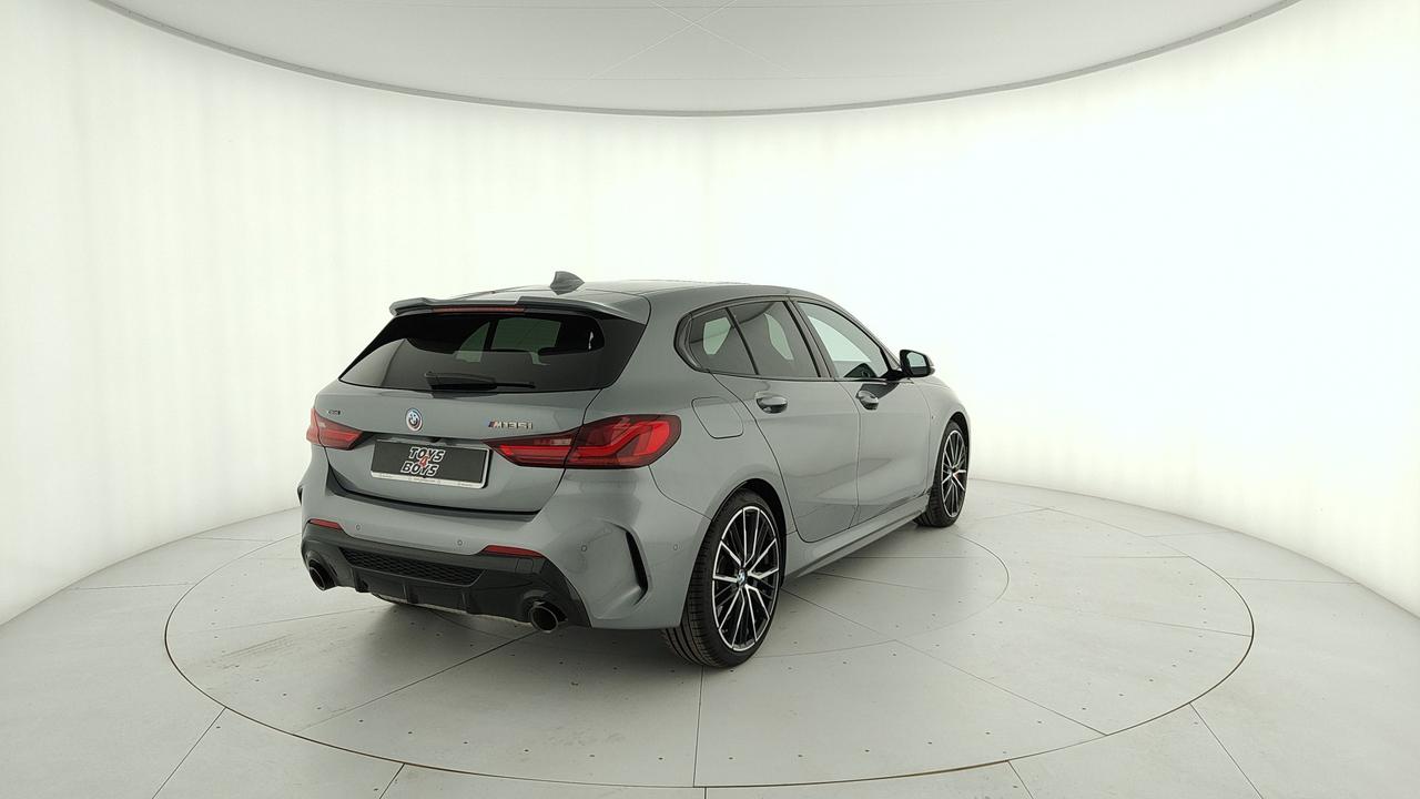 BMW Serie 1 F40 - M 135i xdrive ColorVision Edition auto
