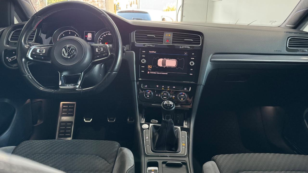 Volkswagen Golf 1.6 TDI 116 CV R-Line-2017