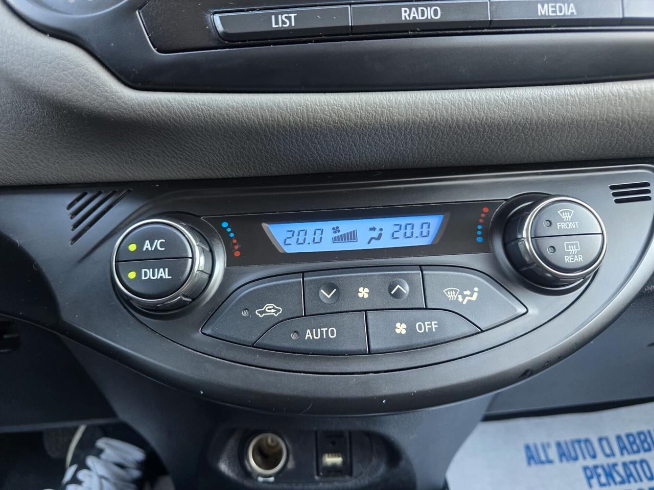 Toyota Yaris 1.5 Hybrid 5 porte ActiveN 2017
