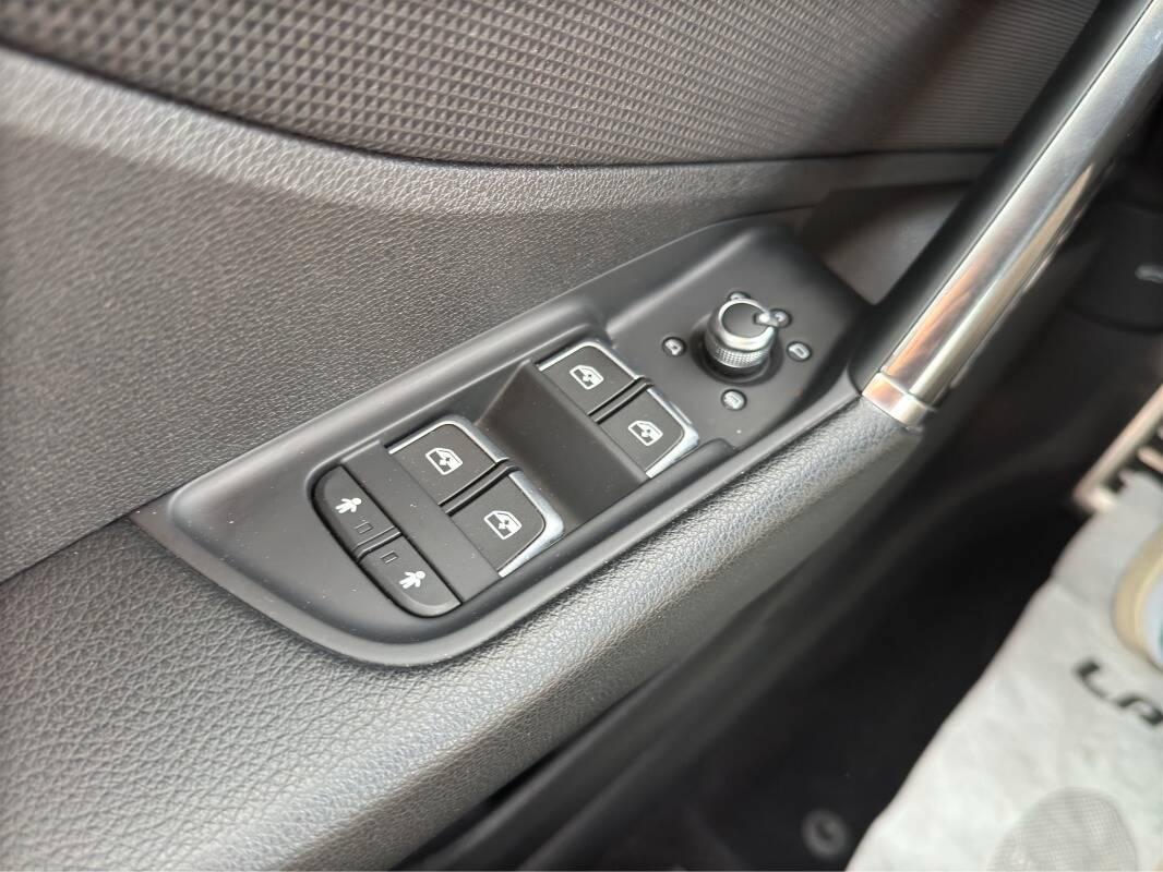 Audi Q2 30 2.0 tdi S-LINE VIRTUAL COCKPIT E CARPLAY
