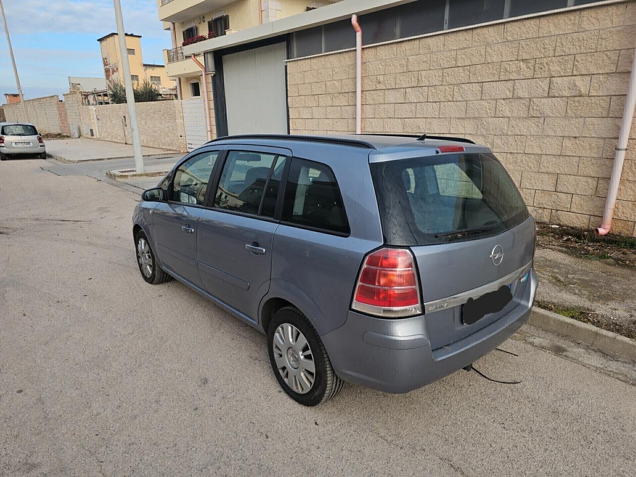 Opel Zafira 1.6 16V ecoM 94CV Cosmo