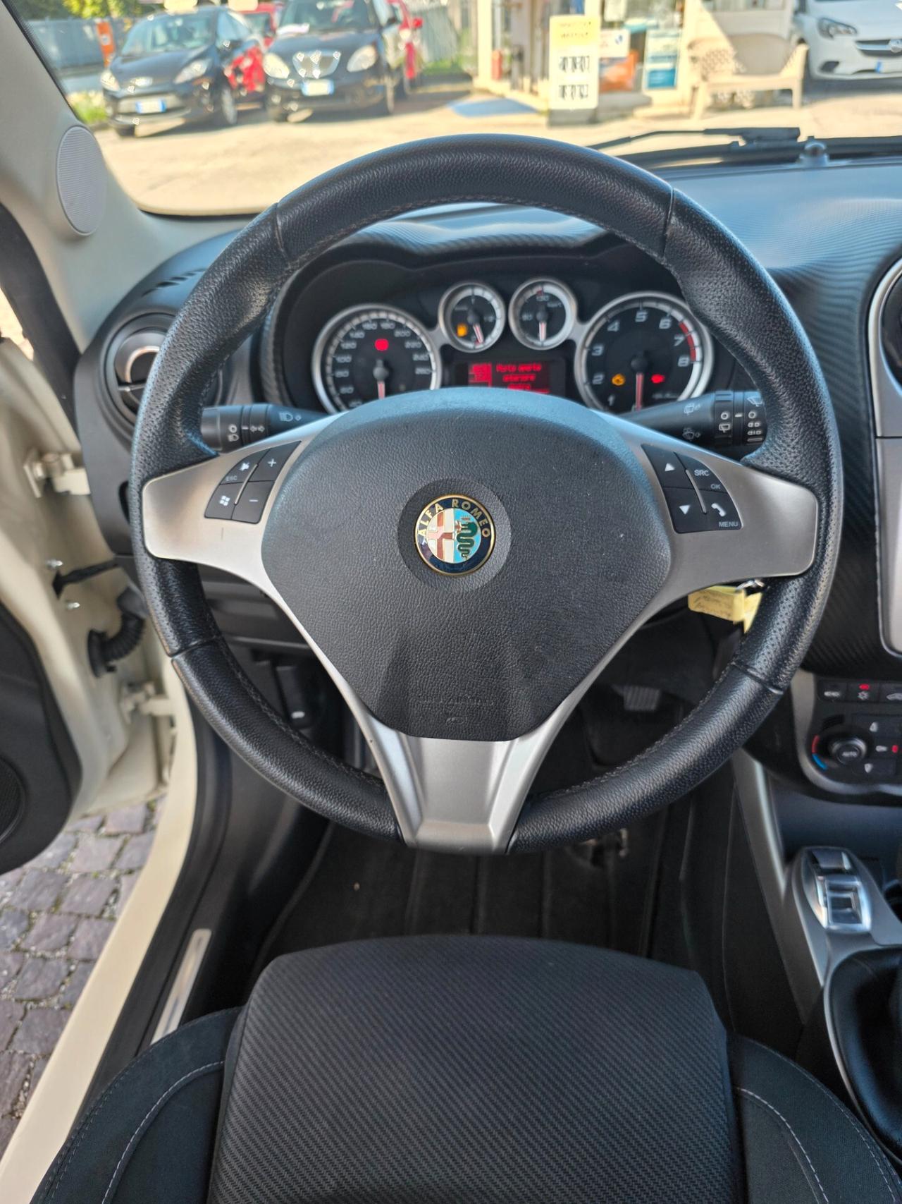 Alfa Romeo MiTo 1.4 105 CV M.air S&S Distinctive Sport Pack