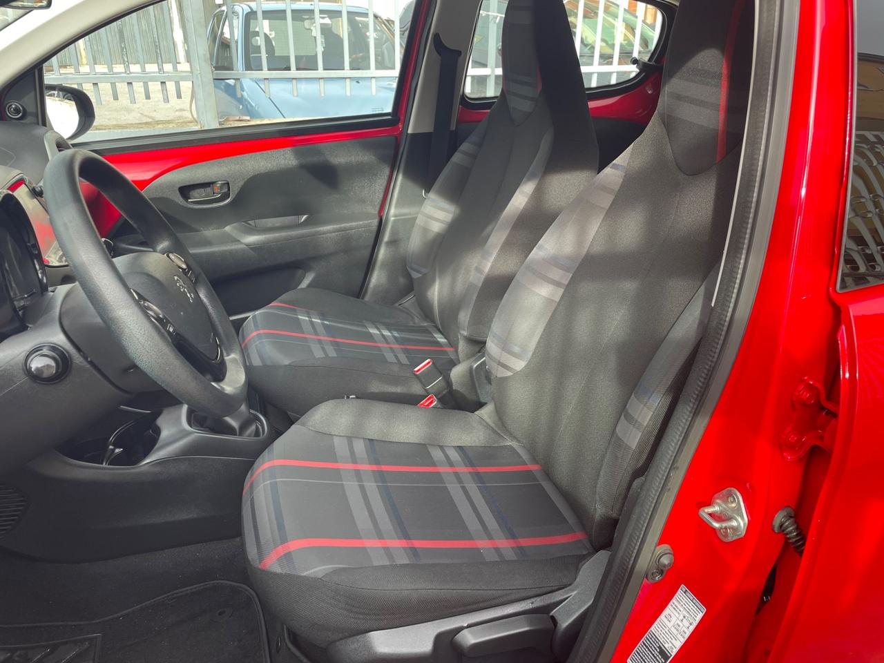 Peugeot 108 VTi 68 5 porte Allure