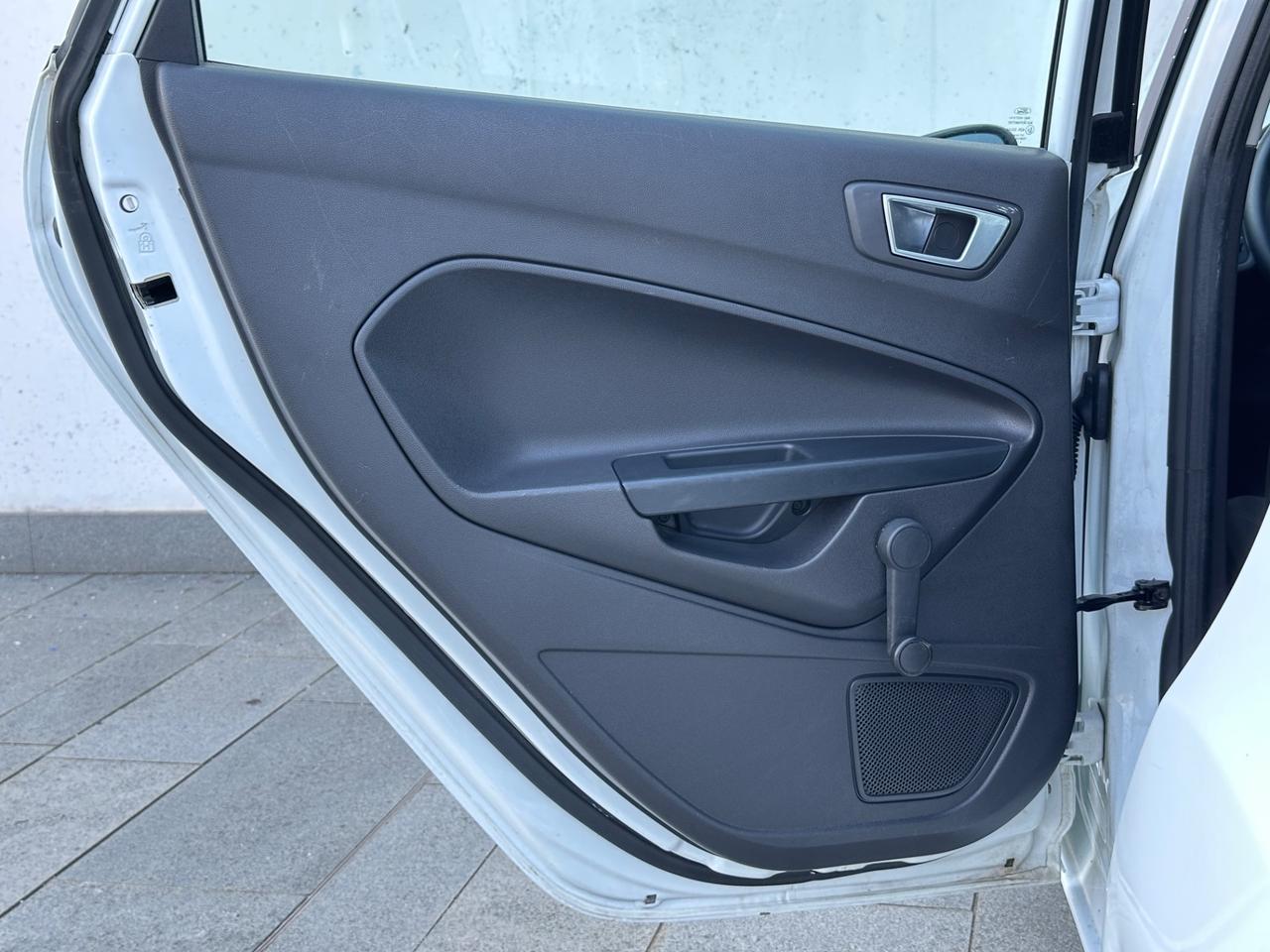 Ford Fiesta 1.4 5 porte GPL unico proprietario