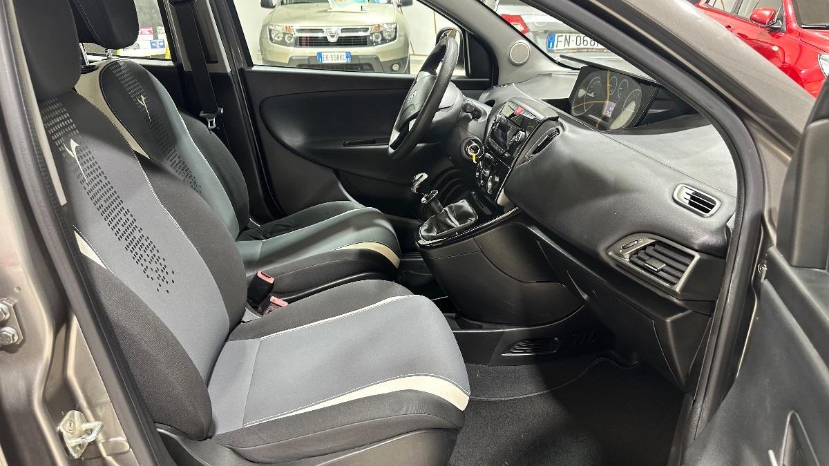LANCIA - Ypsilon - 0.9 T.Air 80 CV 5p. Met.Ec. Pla.