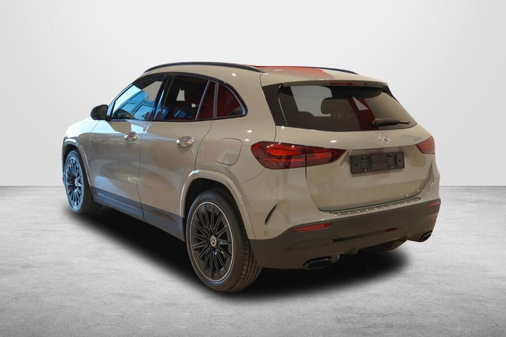 MERCEDES-BENZ GLA 200D NEW 150CV AUTOMATIC 4MATIC AMG LINE ( FARI LED - TETTO PANORAMICO APR. - AMBIENT LIGHTS - PELLE - CRUISE - NIGHT PACK - NAVI PREMIUM - PARK ASSIST - TELECAMERA 360 - CERCHI 20 )