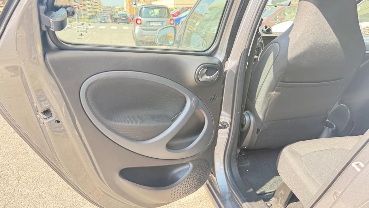 Smart ForFour 90 0.9 Turbo Passion LED NAVI PDC BLUETOOTH CERCHI 15