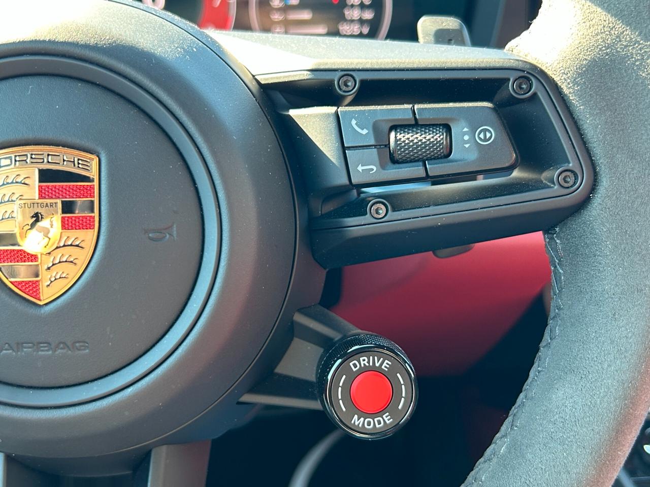 Porsche 992.2 911 Cabrio 3.6 Carrera 4 GTS auto 541 CV