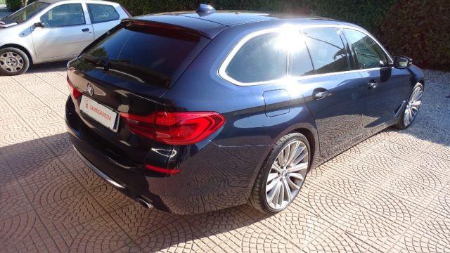 BMW 530 d xDrive 249CV Touring Luxury, Garanzia..