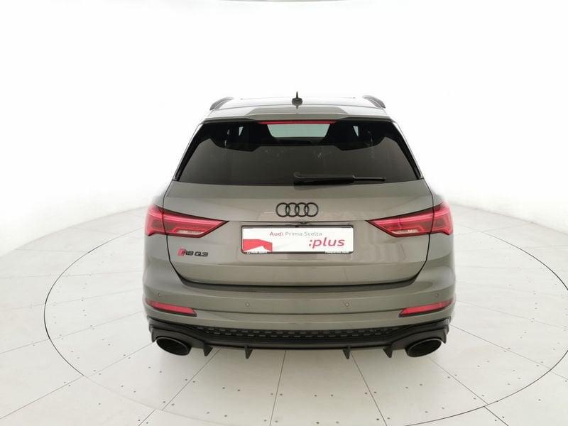 Audi Q3 RS 2.5 quattro s-tronic