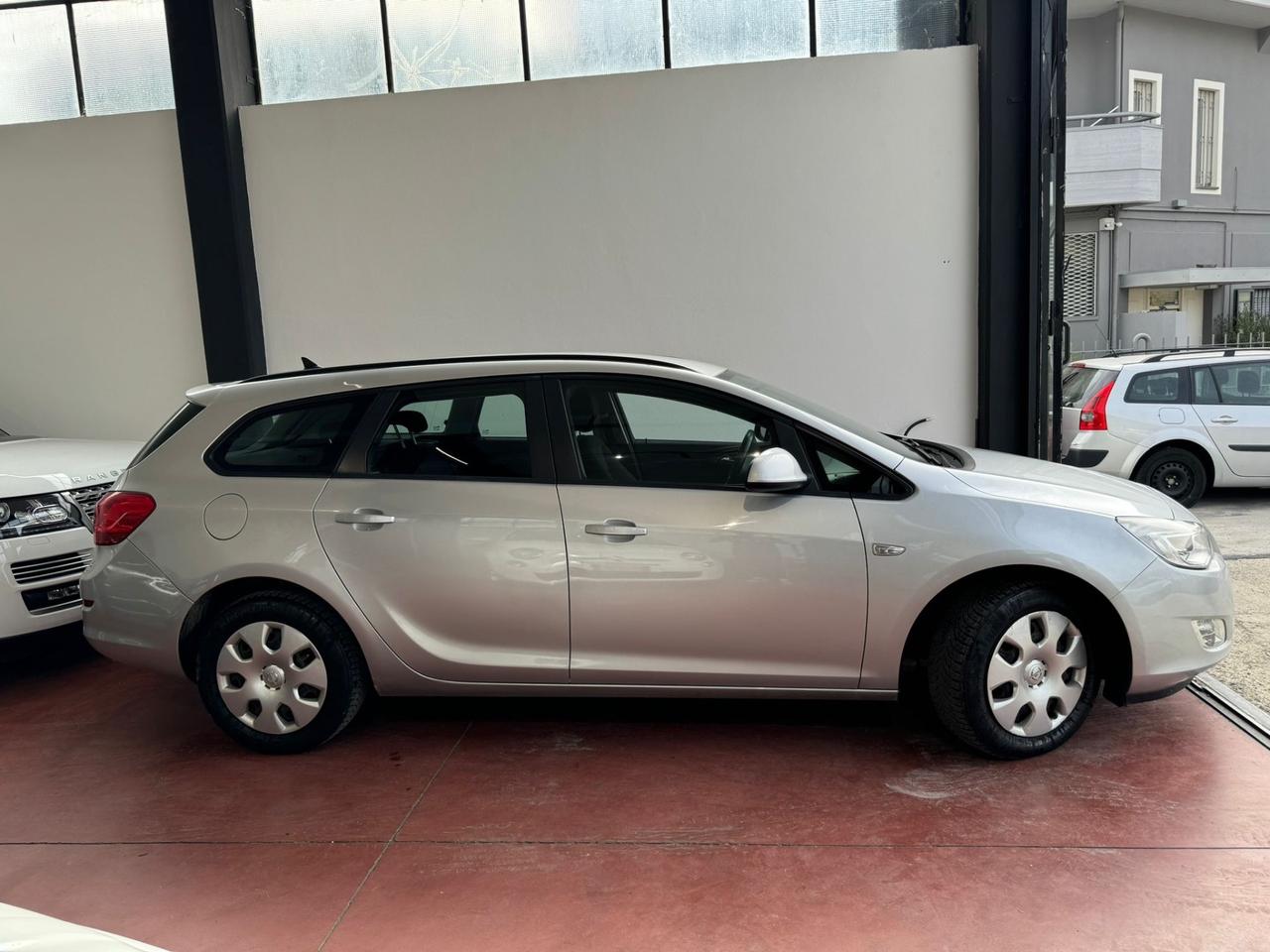 Opel Astra 1.7 CDTI 110CV Sports Tourer Cosmo