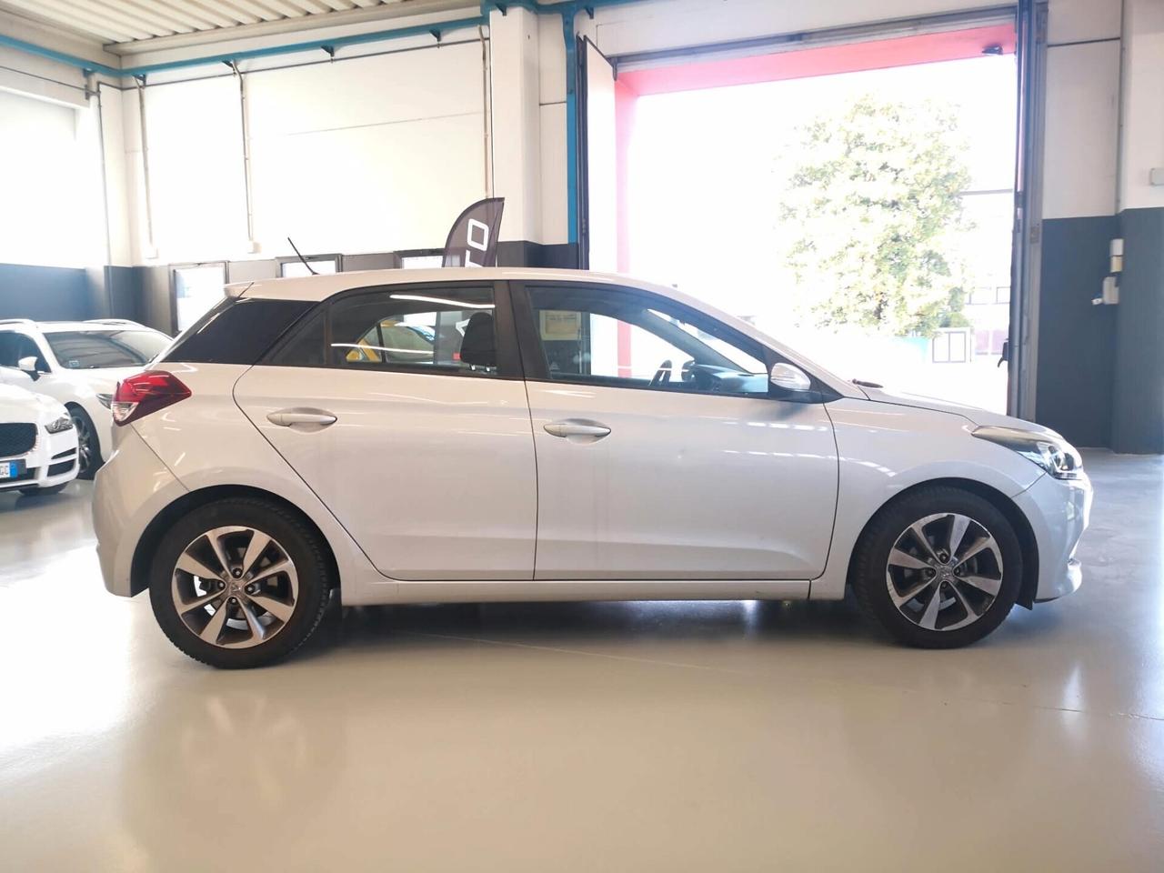 Hyundai i20 1.2 84 CV 5p. ***GRANDINE***TAGLIANDI HYUNDAI***UNIPROPRIETARIO***