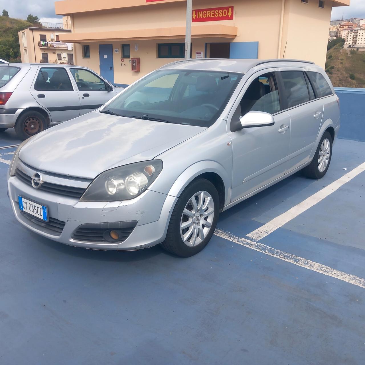 Opel Astra 1.9 CDTI 120CV