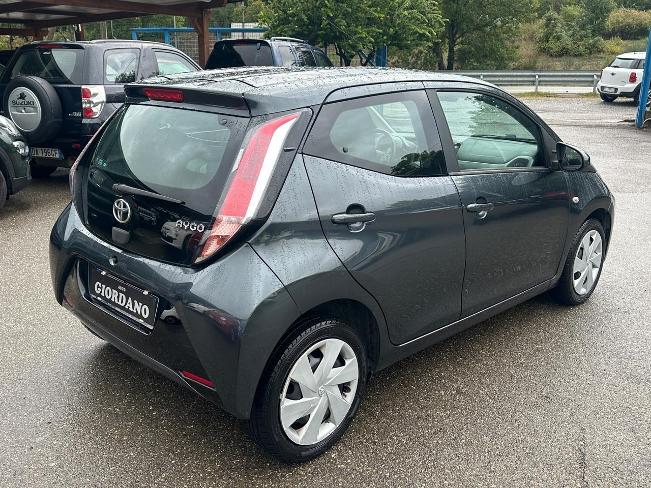 Toyota Aygo 1.0 VVT-i 69 CV 5 porte AUTOMATICA