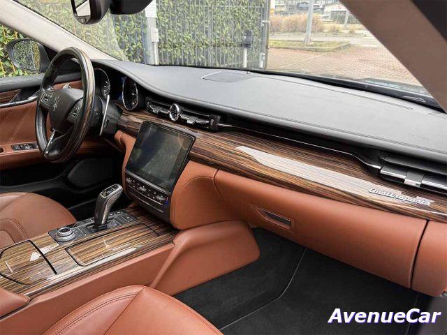 MASERATI Quattroporte Granlusso TETTO APRIBILE TELECAMERA 360 IVA ESP