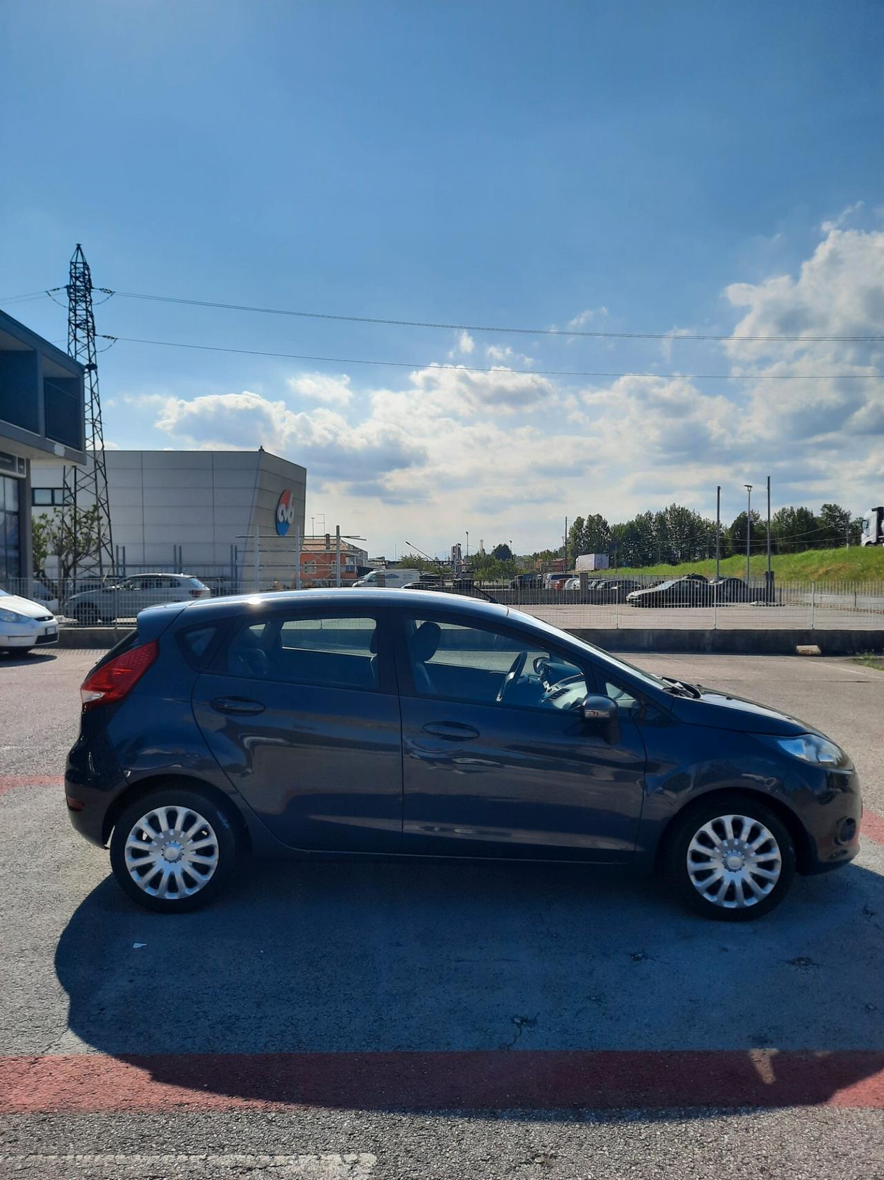 Ford Fiesta 1.4 TDCi 5p. Titanium OK NEOPATENTATI