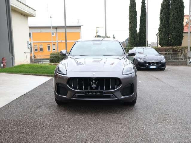 Maserati Grecale Modena GT 300 tetto panorama