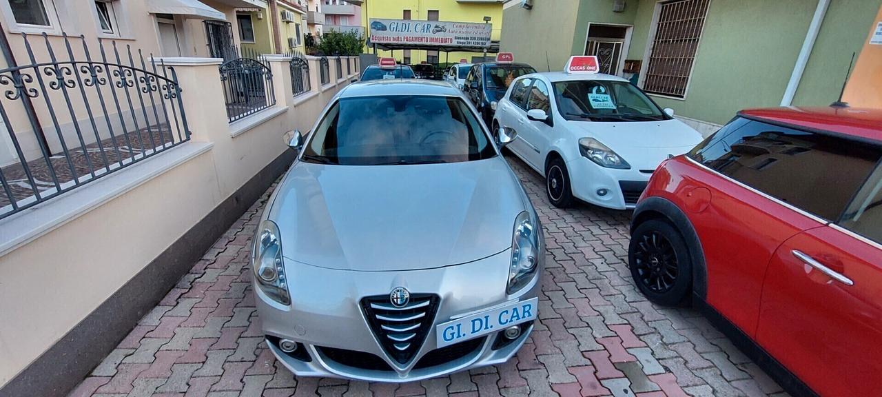 GIULIETTA 1,6 DIESEL 105 CV X NEOPATENTATI TELEFONO LEGA SENSORI FULL IMPECCABILE