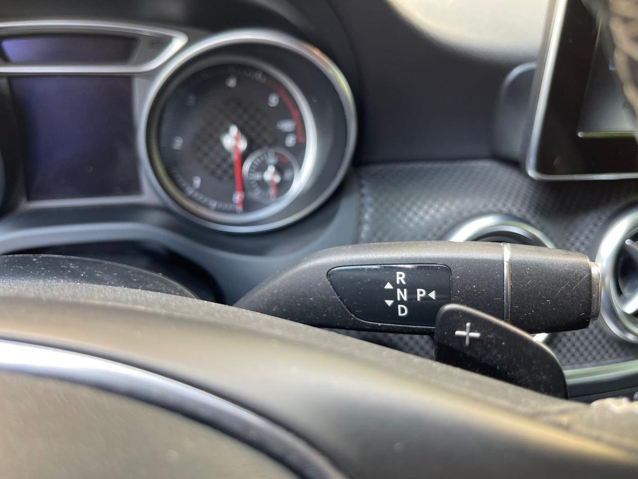 Mercedes-Benz A 200 Business A 200 D