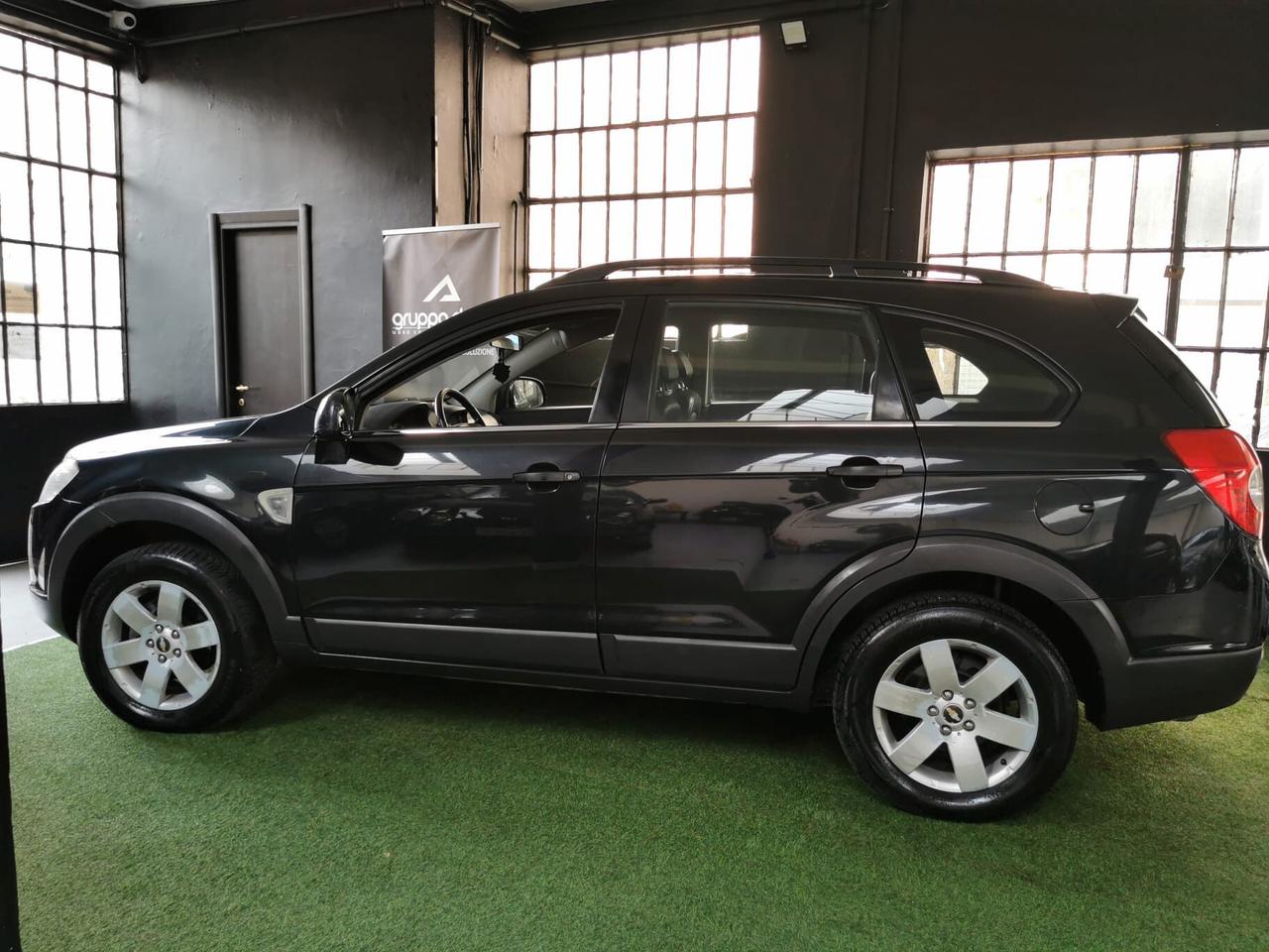 Chevrolet Captiva 2.4 2WD GPL 7 POSTI GARANZIA 12 MESI