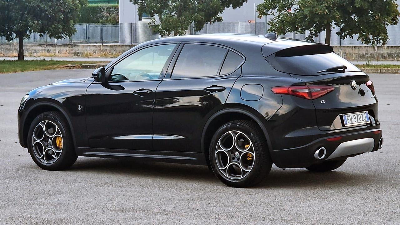 Alfa Romeo STELVIO 2.2 190CV AT8 Q4 Executive